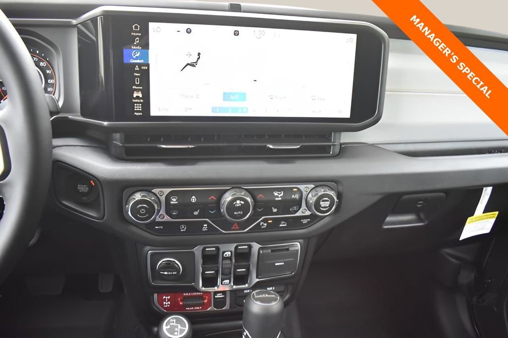 New 2025 Jeep Gladiator Mojave AWD/4WD image 17