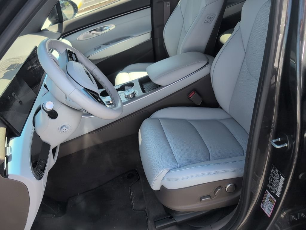 Certified 2026 Genesis GV70 2.5T Advanced image 5