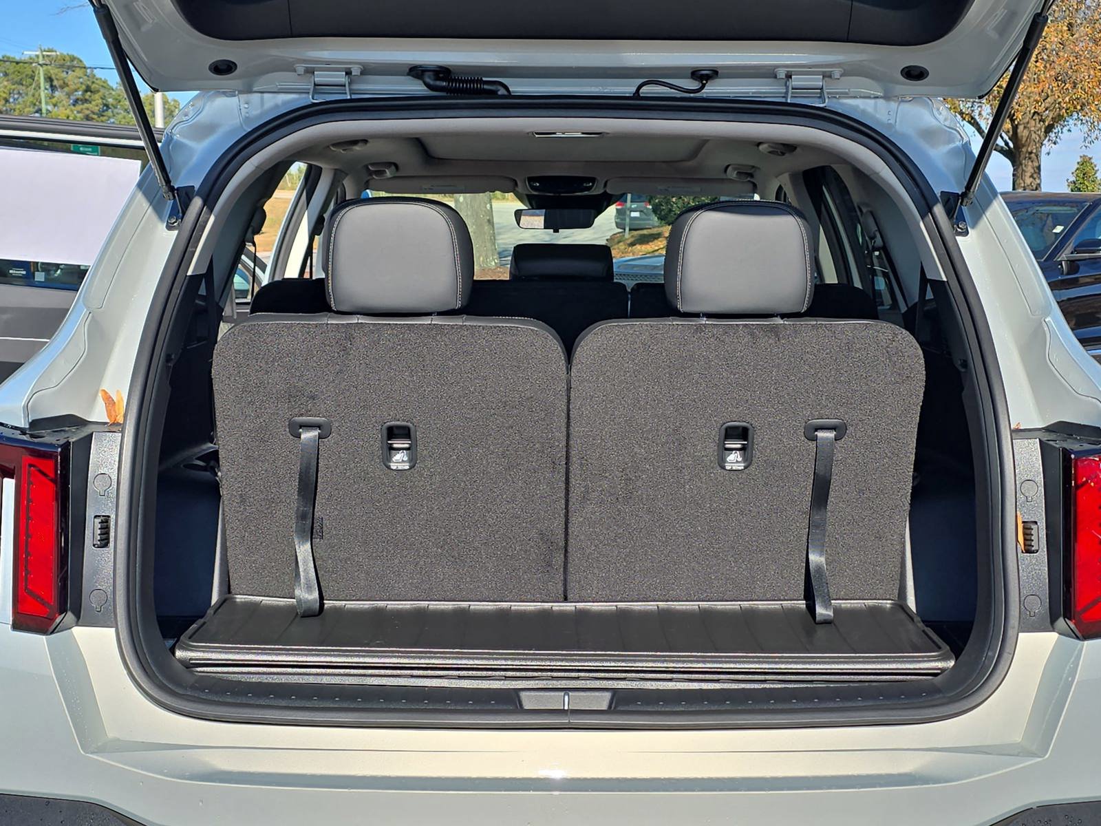 New 2026 Kia Sorento S w/ S Panoramic Sunroof Package FWD image 14