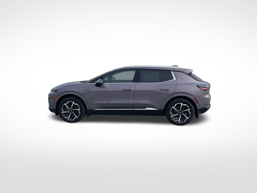 Used 2024 Chevrolet Equinox EV LT w/ Active Safety Package 3 FWD image 2