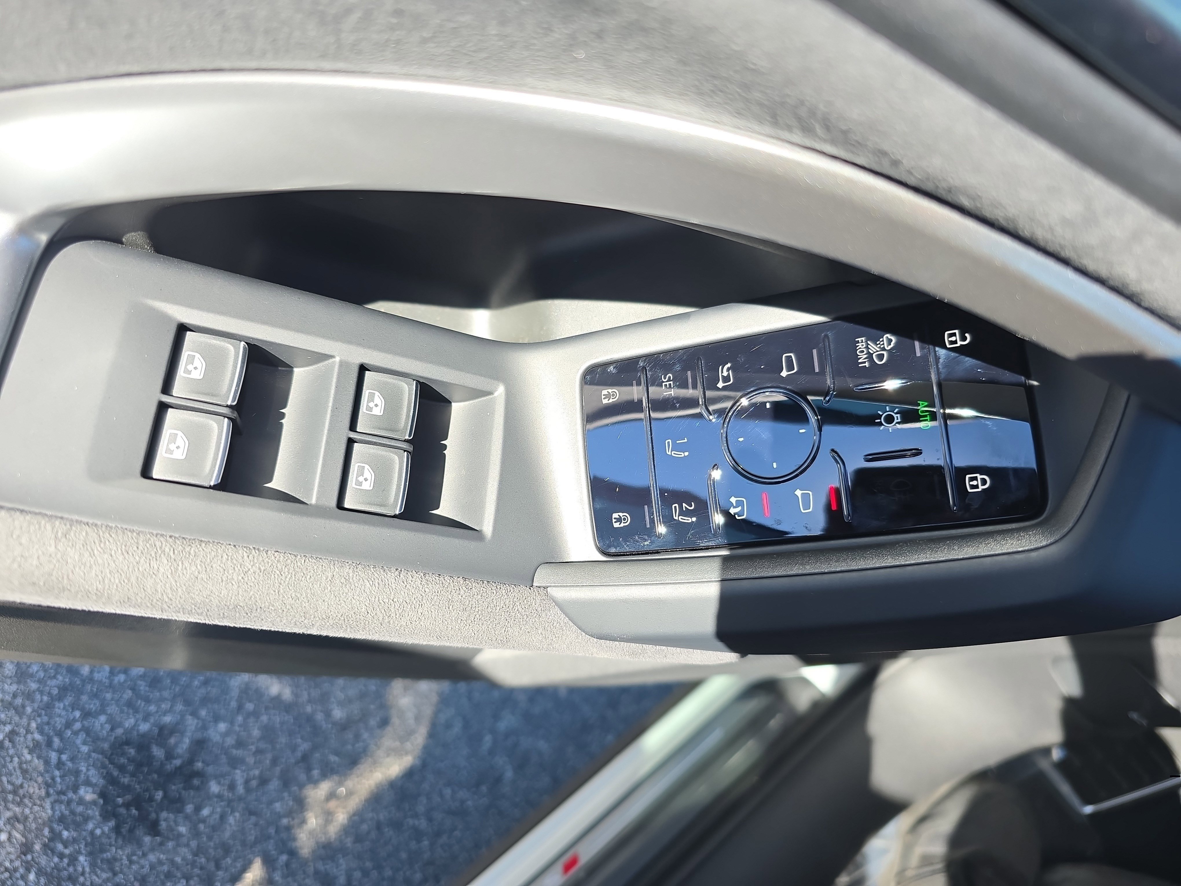 New 2025 Audi SQ5 Premium Plus image 25