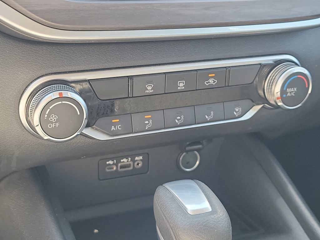 Used 2025 Nissan Altima 2.5 SV FWD image 29