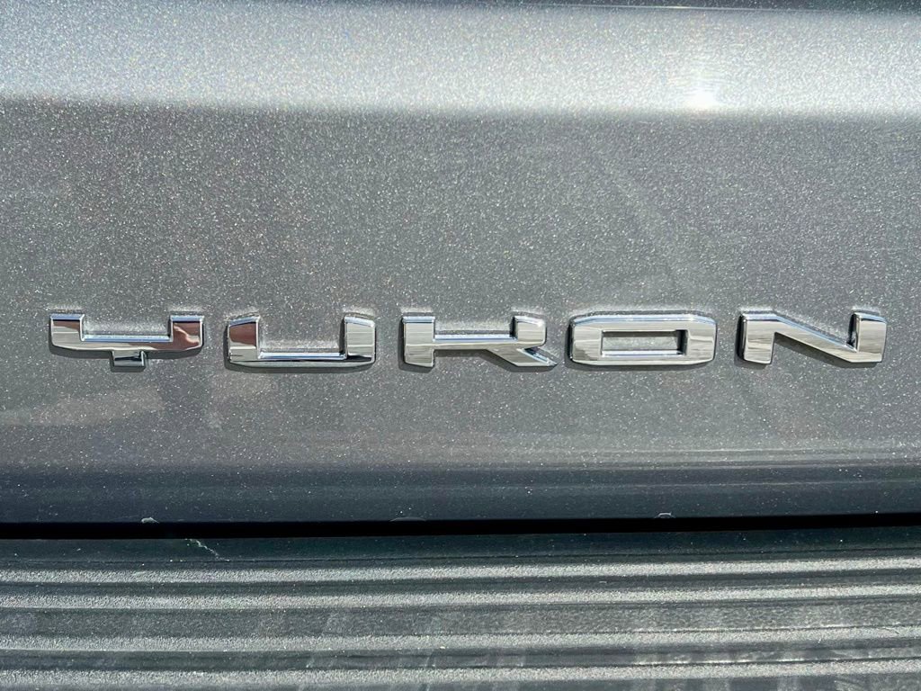 Used 2021 GMC Yukon XL AT4 w/ AT4 Premium Plus Package image 16