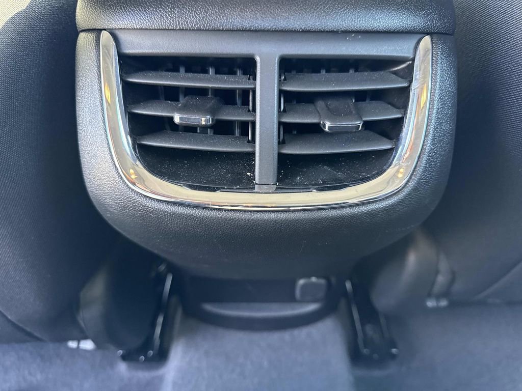 Used 2024 Chevrolet Malibu LT image 17