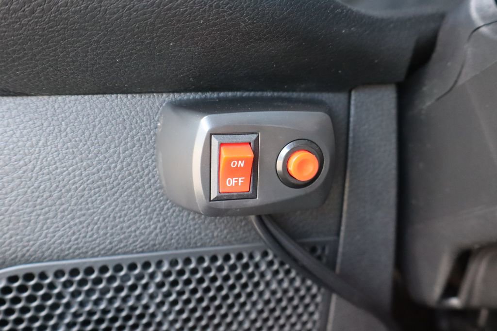 Used 2018 Jeep Wrangler Unlimited Sahara AWD/4WD image 14
