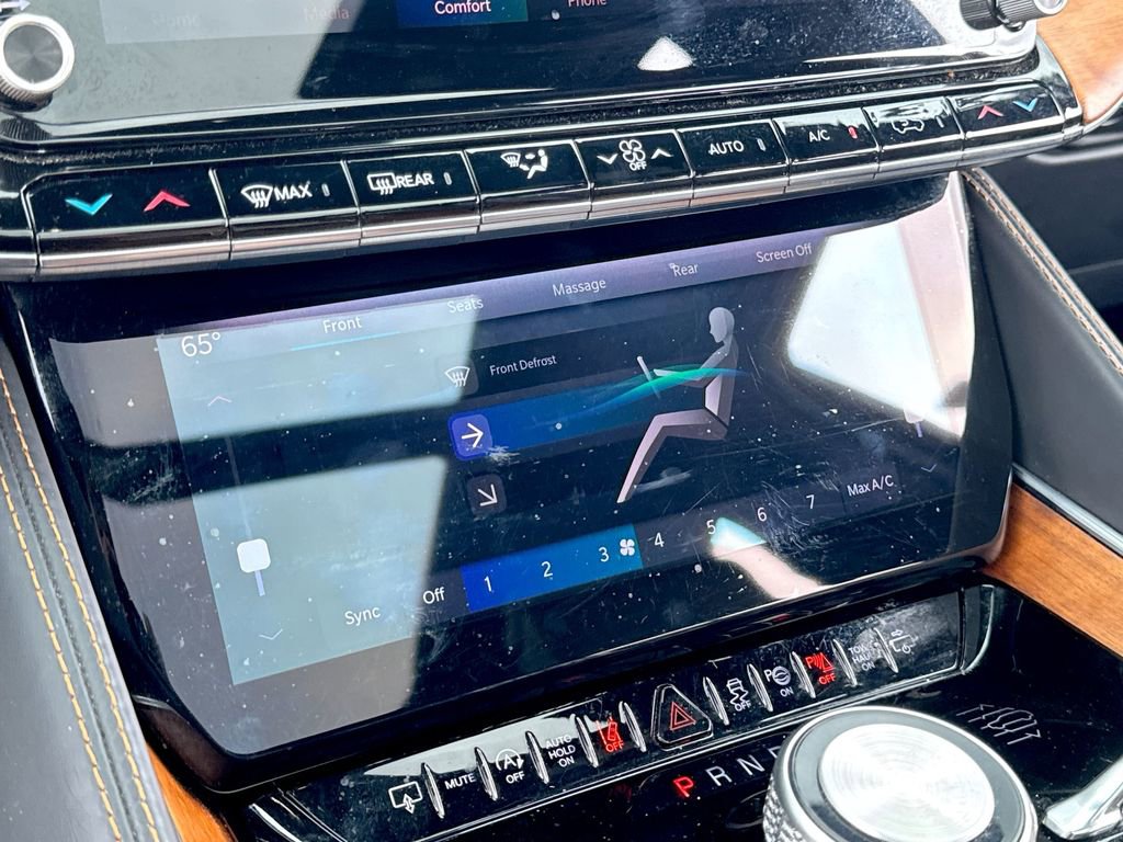 Used 2024 Jeep Grand Wagoneer L Series III image 26