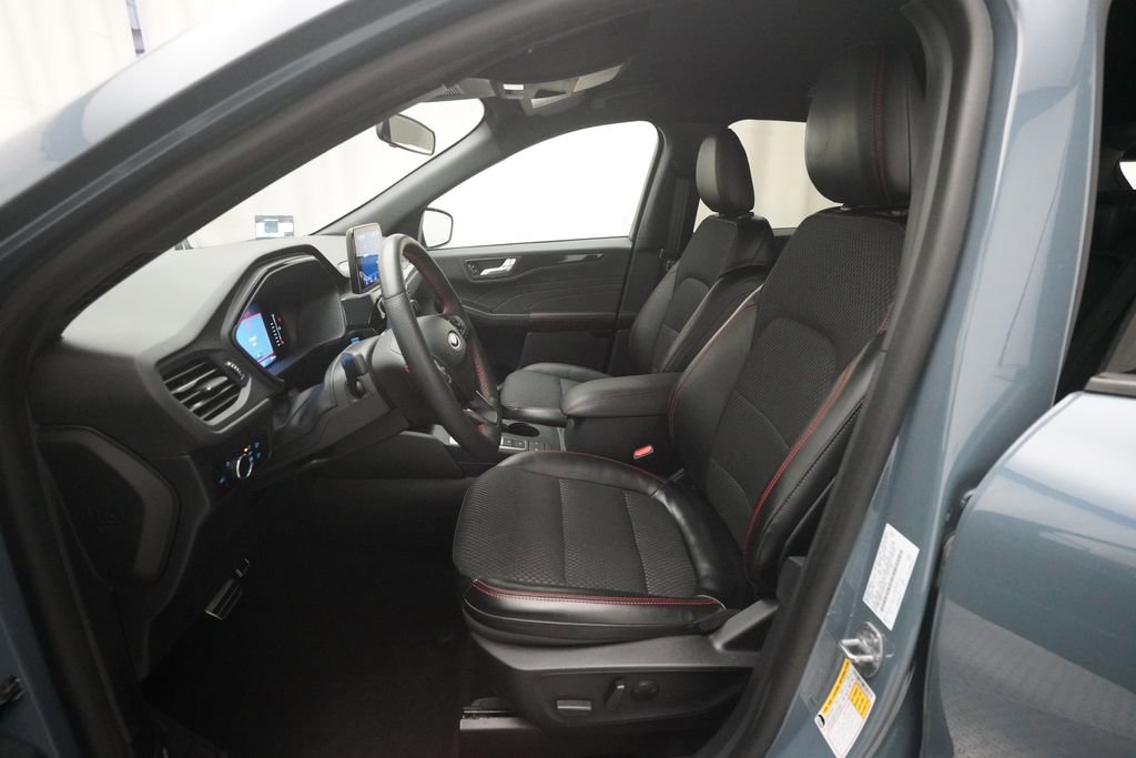 Used 2023 Ford Escape ST-Line image 7