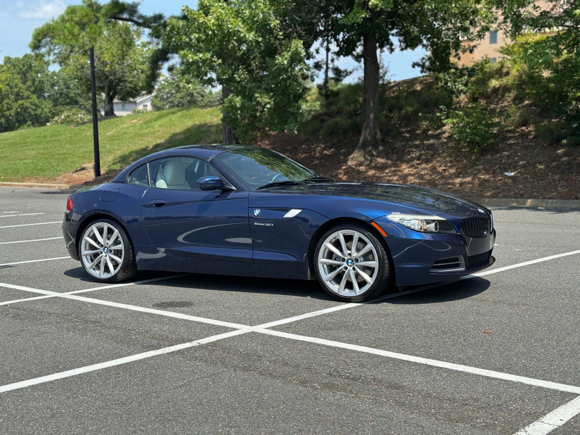 Used 2011 BMW Z4 sDrive35i RWD image 15