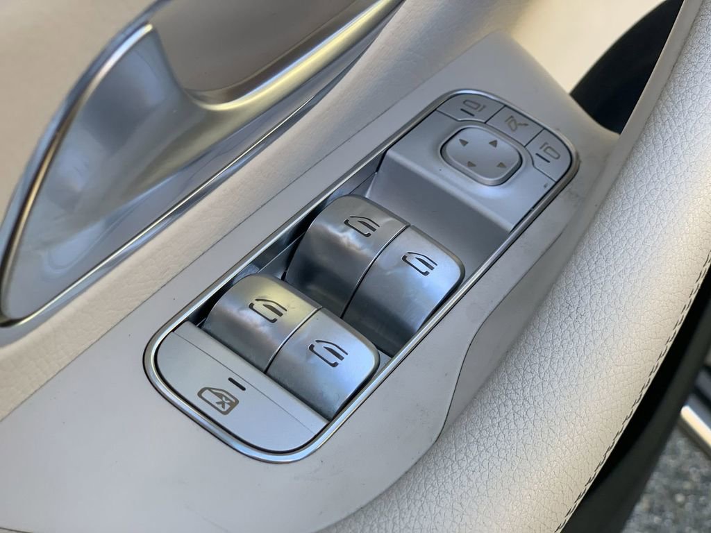 Used 2021 Mercedes-Benz GLS 450 4MATIC image 21