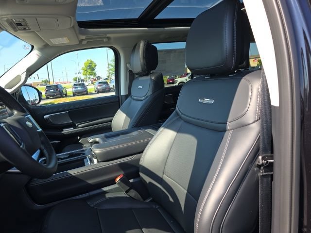 New 2026 Ford Expedition Max Platinum w/ Driver's Package AWD/4WD image 13