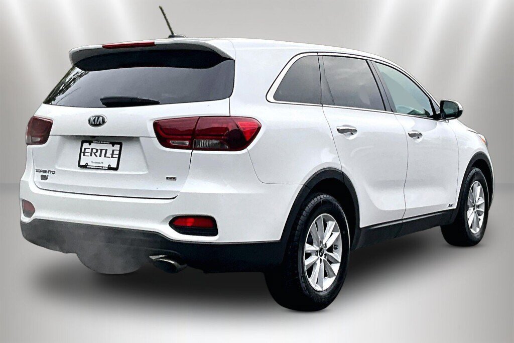 Used 2019 Kia Sorento AWD image 5