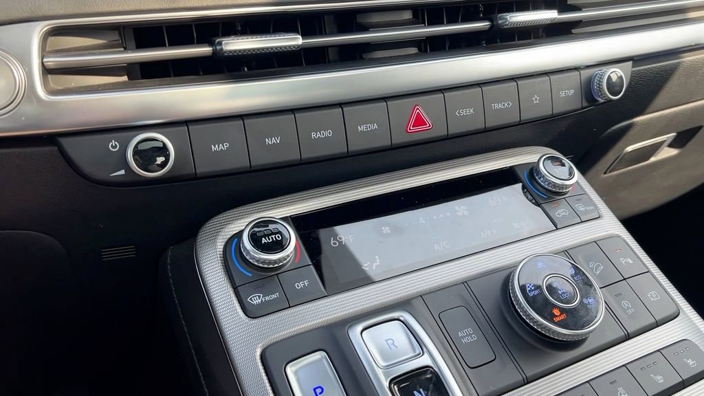 Used 2024 Hyundai Palisade Calligraphy image 30