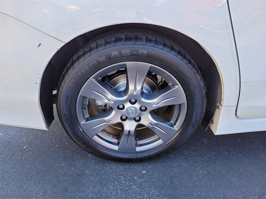 Used 2017 Toyota Sienna SE image 5
