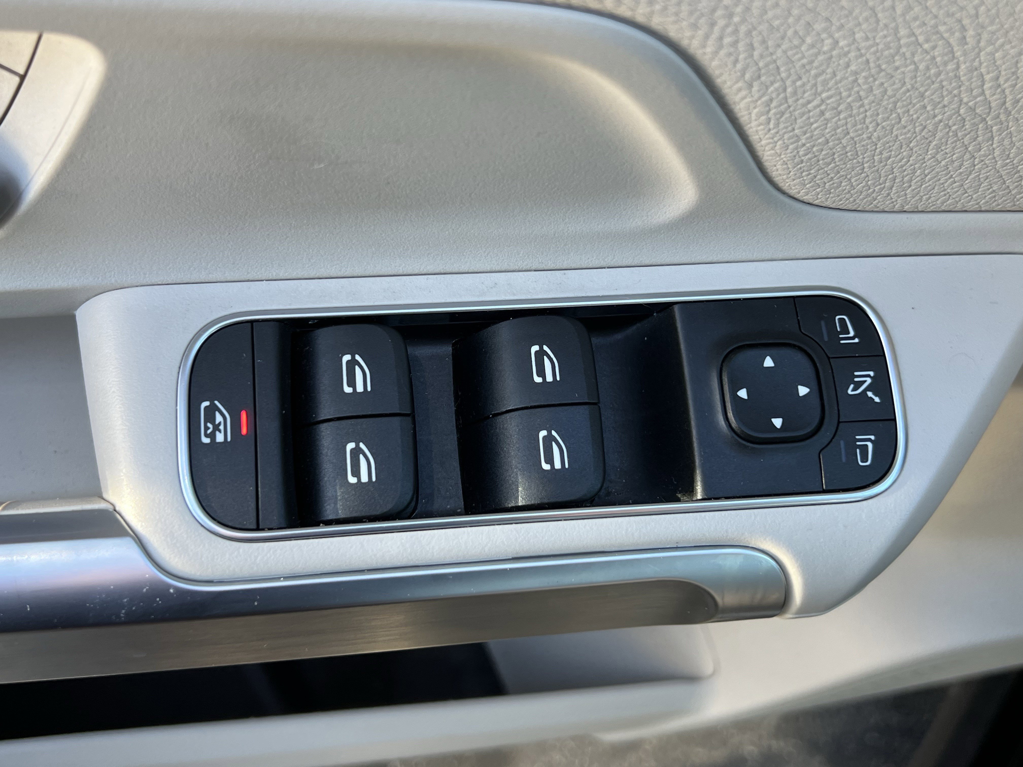 Certified 2023 Mercedes-Benz GLB 250 image 15