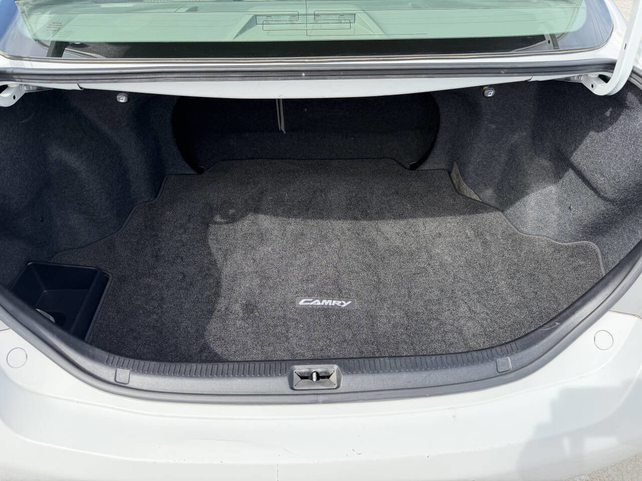 Used 2010 Toyota Camry LE image 17