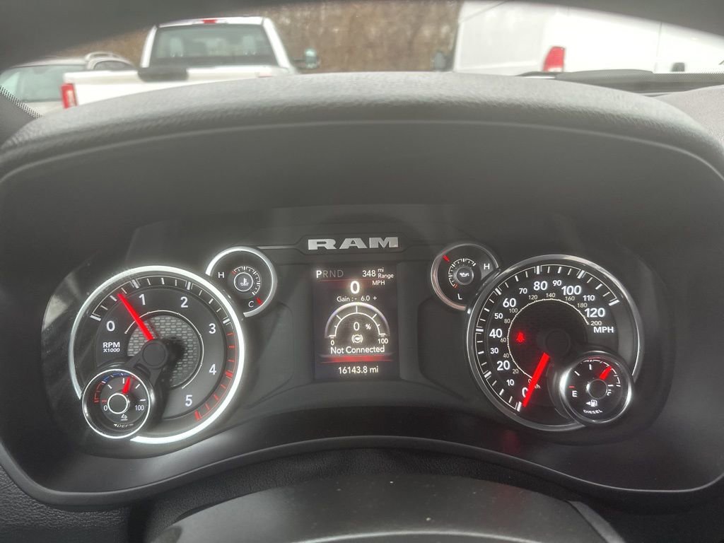 Used 2024 RAM 2500 Tradesman w/ Chrome Appearance Group image 24