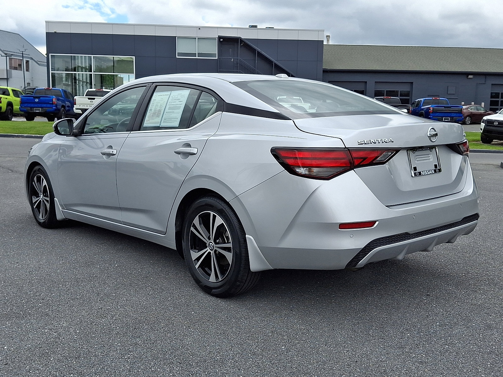 Used 2020 Nissan Sentra SV w/ Trunk Package FWD image 5