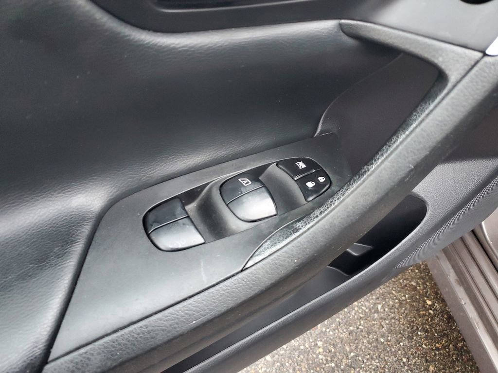 Used 2017 Nissan Altima 2.5 SV image 11