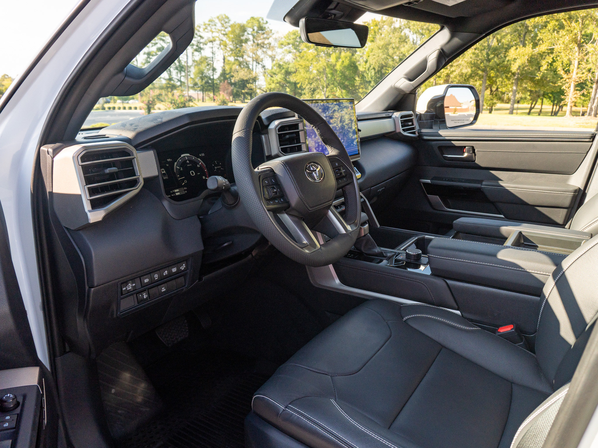 Used 2026 Toyota Tundra Limited w/ Power Package RWD image 10
