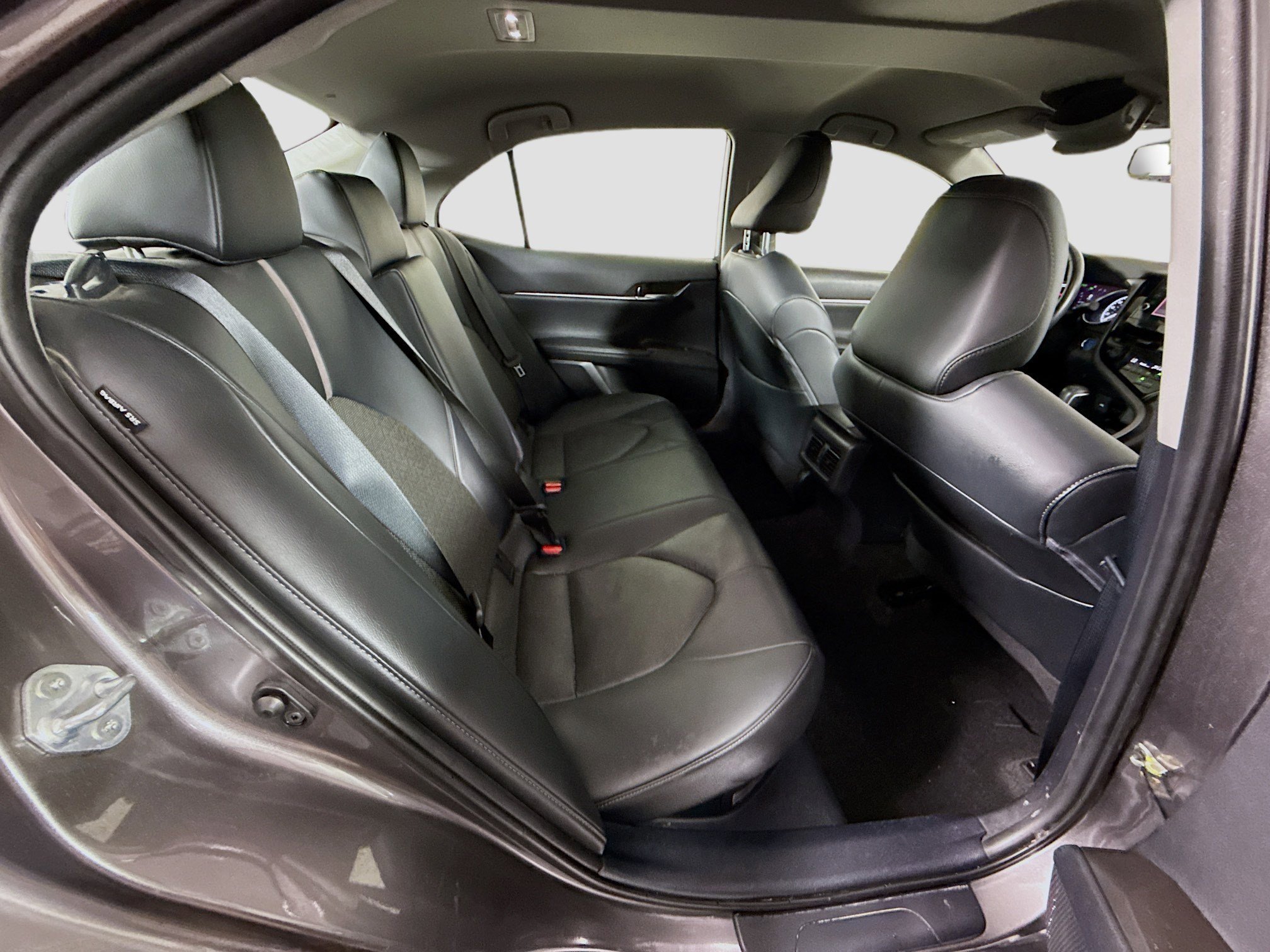 Used 2022 Toyota Camry XLE image 27