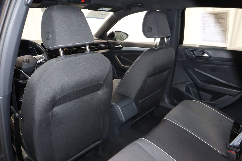 Used 2025 Volkswagen Jetta Sport FWD image 15