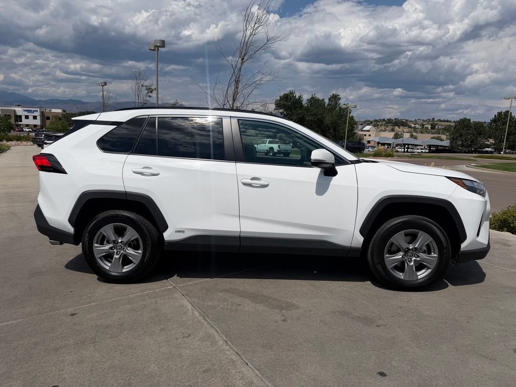Used 2025 Toyota RAV4 XLE AWD/4WD image 9