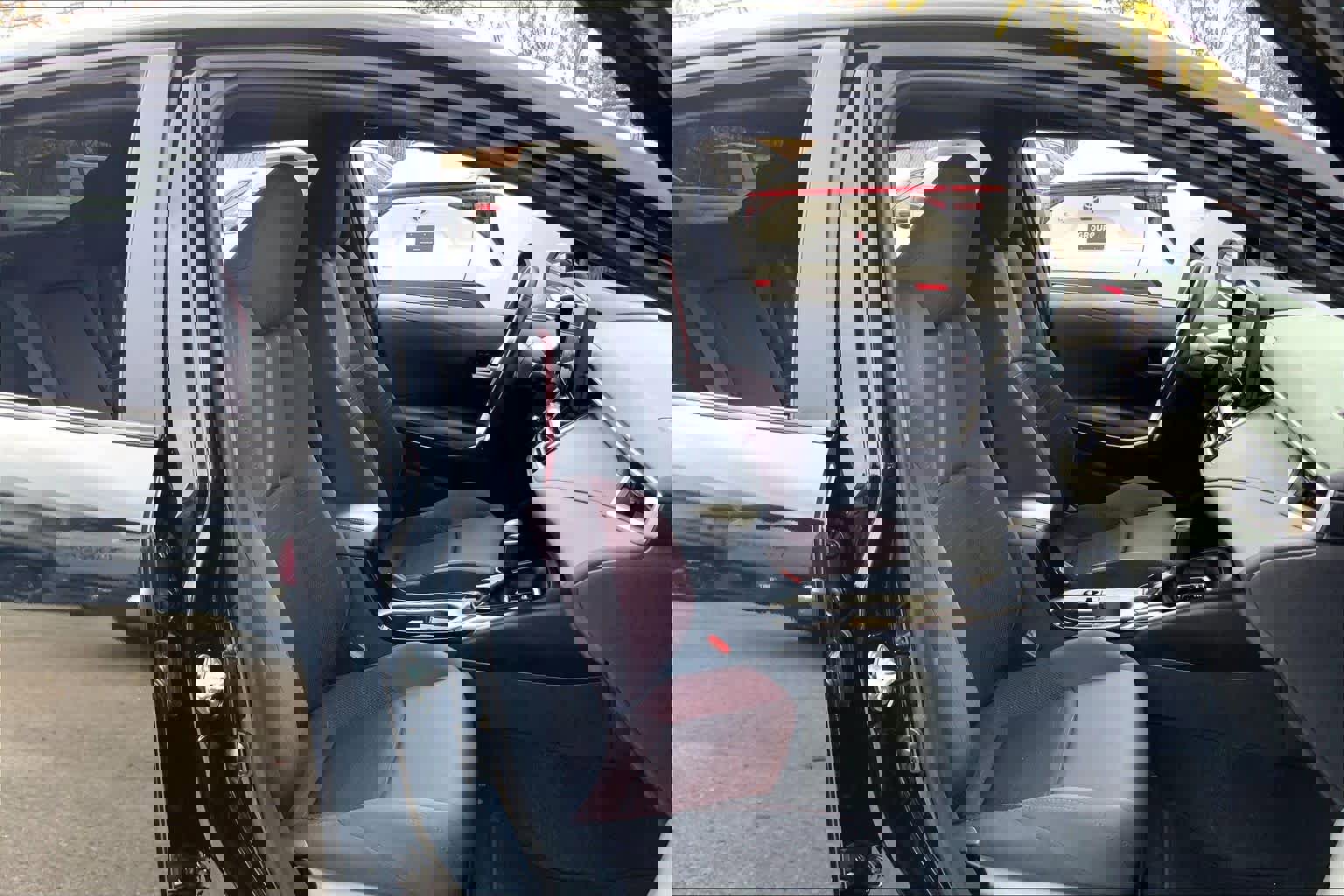 Used 2024 Toyota Corolla SE image 8