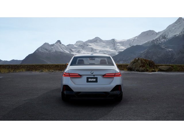 New 2027 BMW 530i RWD image 5