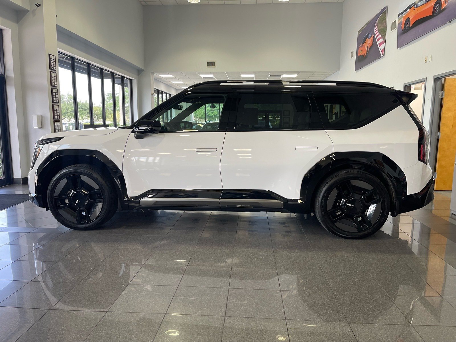 Used 2026 Kia EV9 GT-Line AWD/4WD image 2
