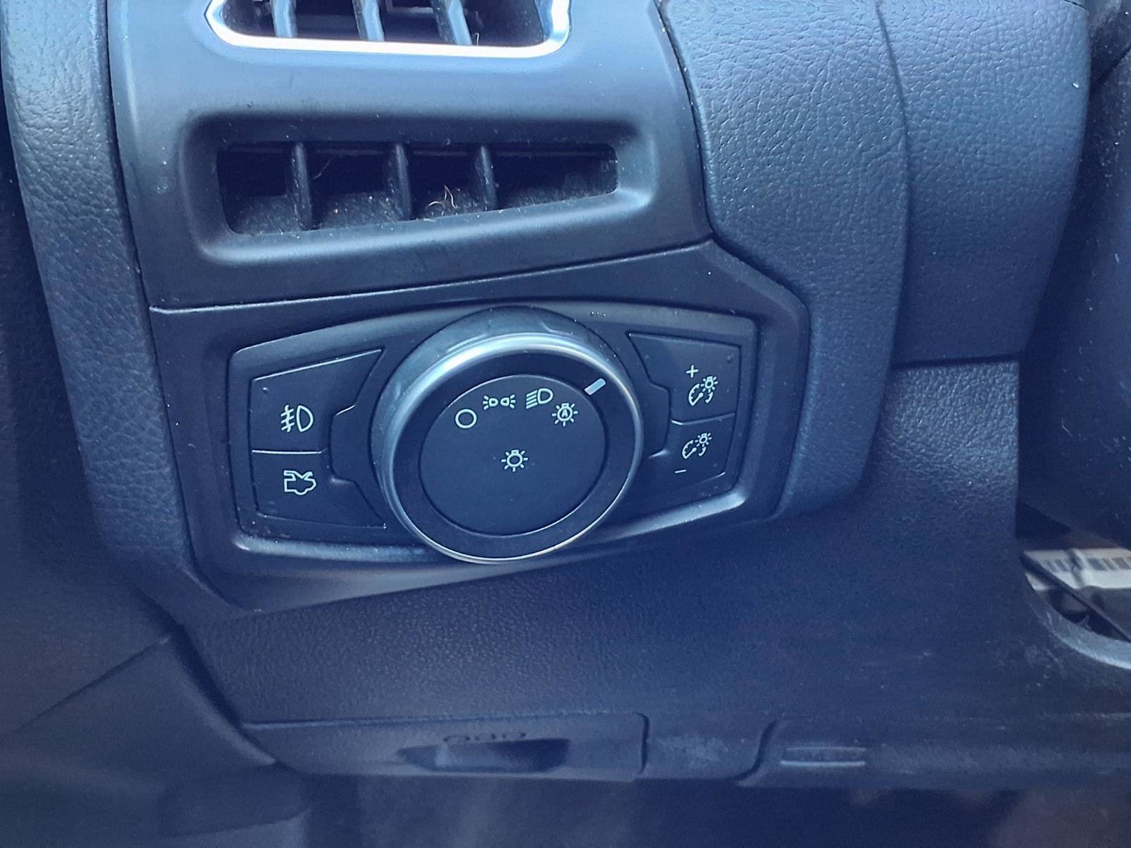 Used 2018 Ford Focus Titanium image 19