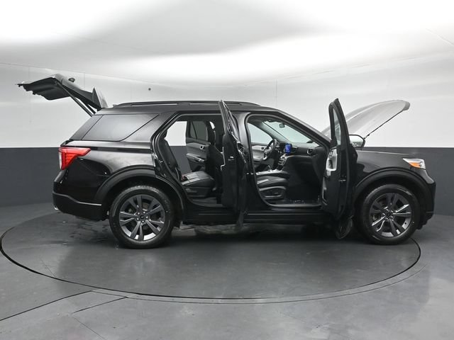 Certified 2024 Ford Explorer XLT w/ Equipment Group 202A AWD/4WD image 62