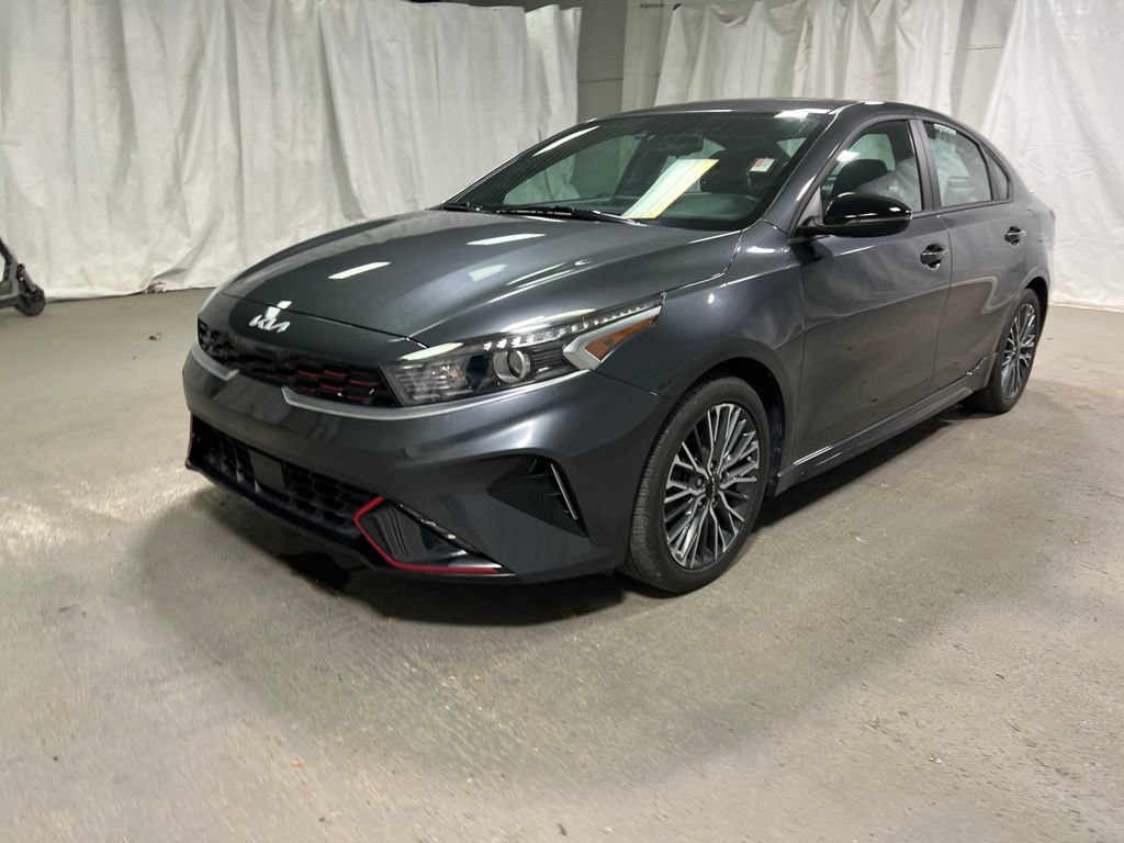 Used 2024 Kia Forte GT-Line w/ GT-Line Premium Package FWD image 3