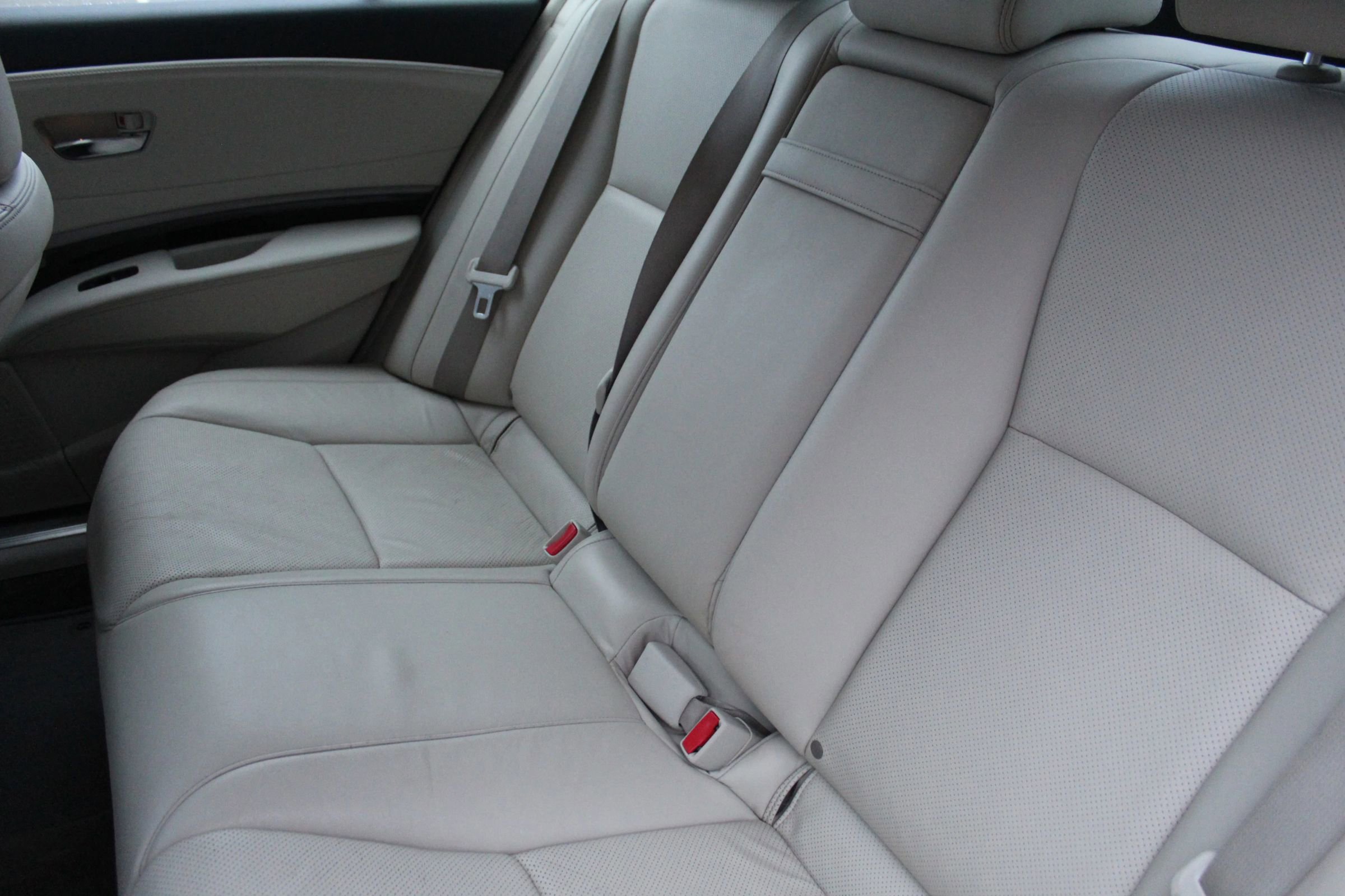 Used 2015 Acura RLX w/ Technology Package image 13