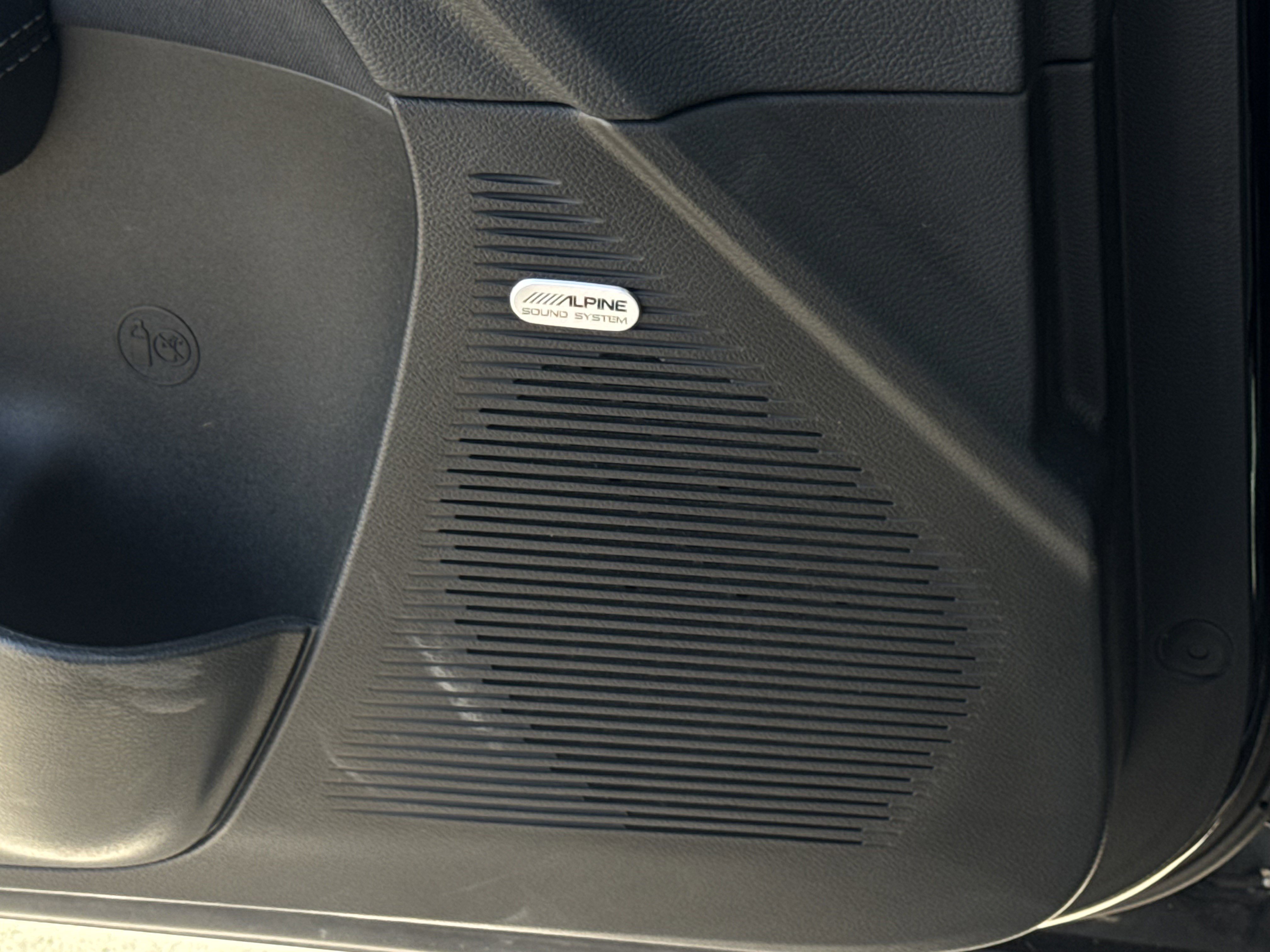 Used 2023 Dodge Challenger R/T w/ Performance Handling Group image 18