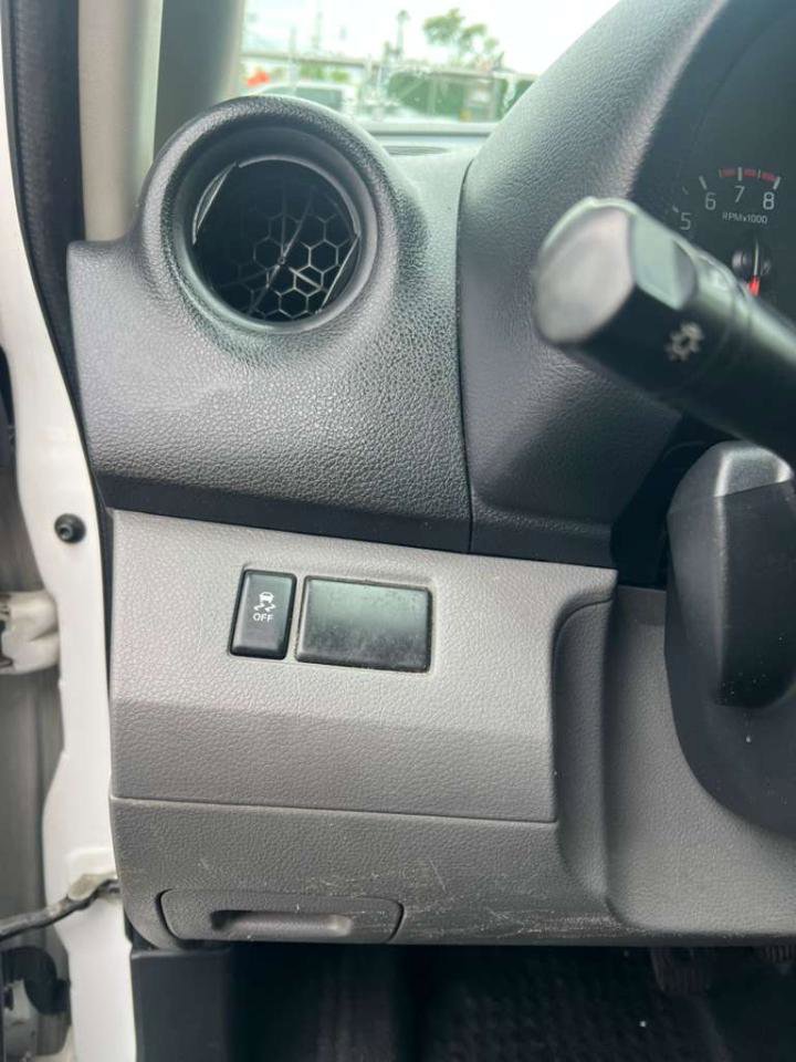 Used 2021 Nissan NV200 S w/ Back Door Glass Package FWD image 27