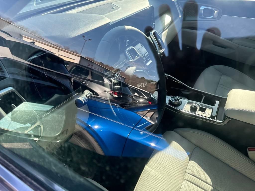Certified 2023 Kia Sorento SX Prestige image 16