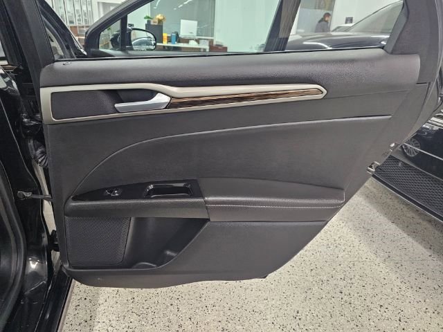 Used 2013 Ford Fusion SE image 31