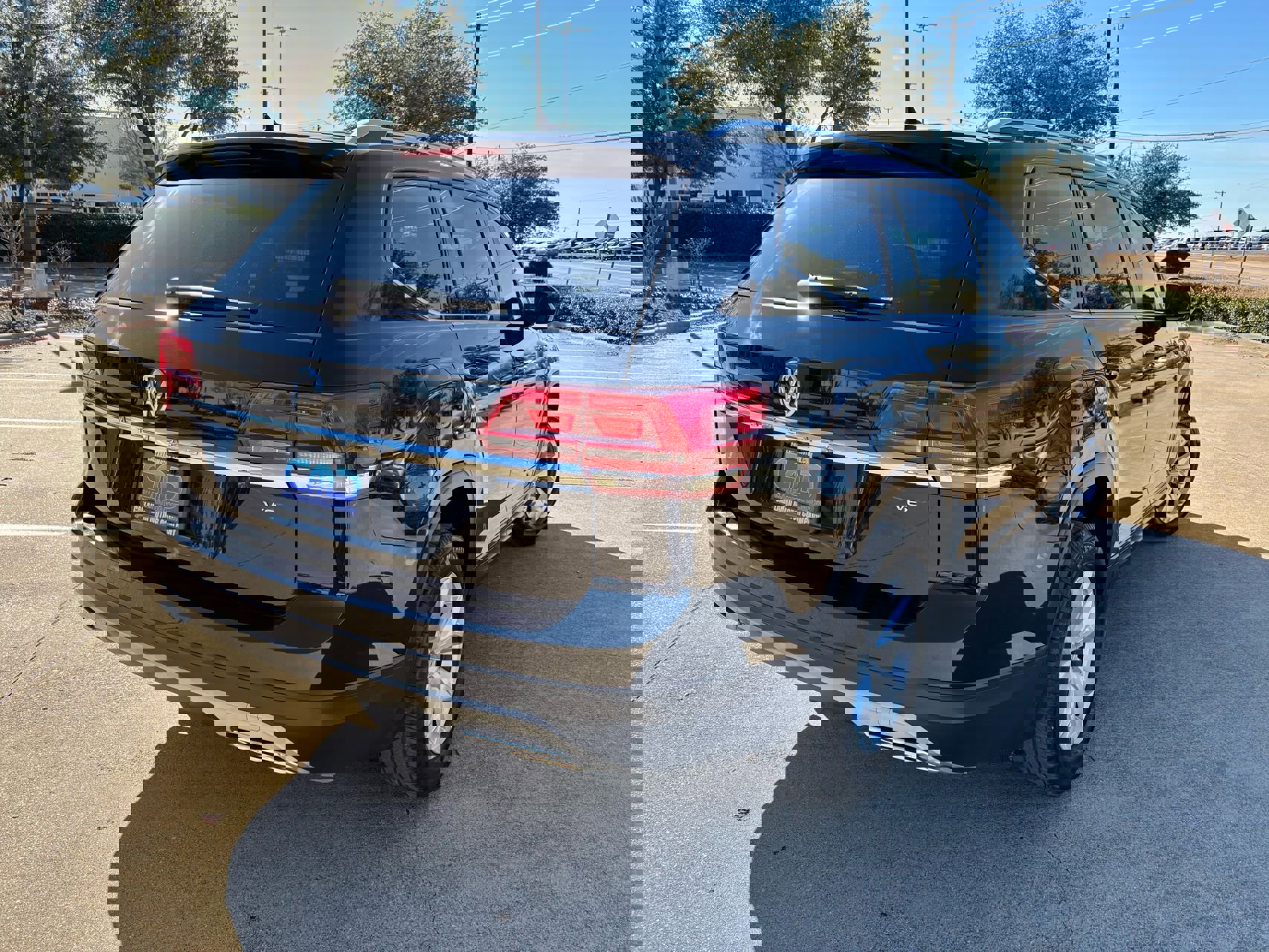 Used 2018 Volkswagen Atlas Launch Edition image 5