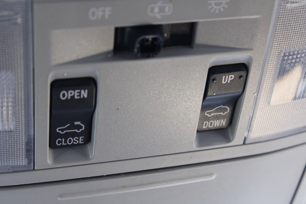 Used 2018 Toyota RAV4 XLE w/ Plus Extra Value Package image 28