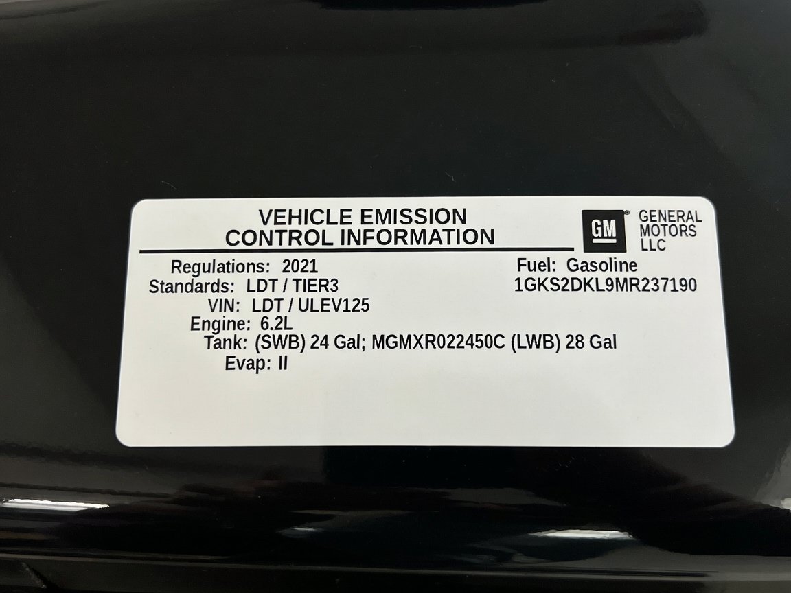 Used 2021 GMC Yukon Denali w/ Advanced Technology Package AWD/4WD image 23
