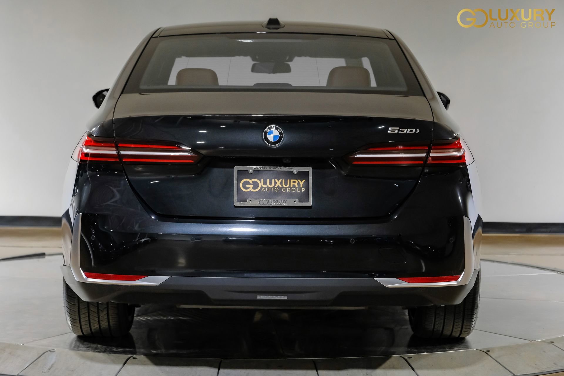 Used 2024 BMW 530i image 11