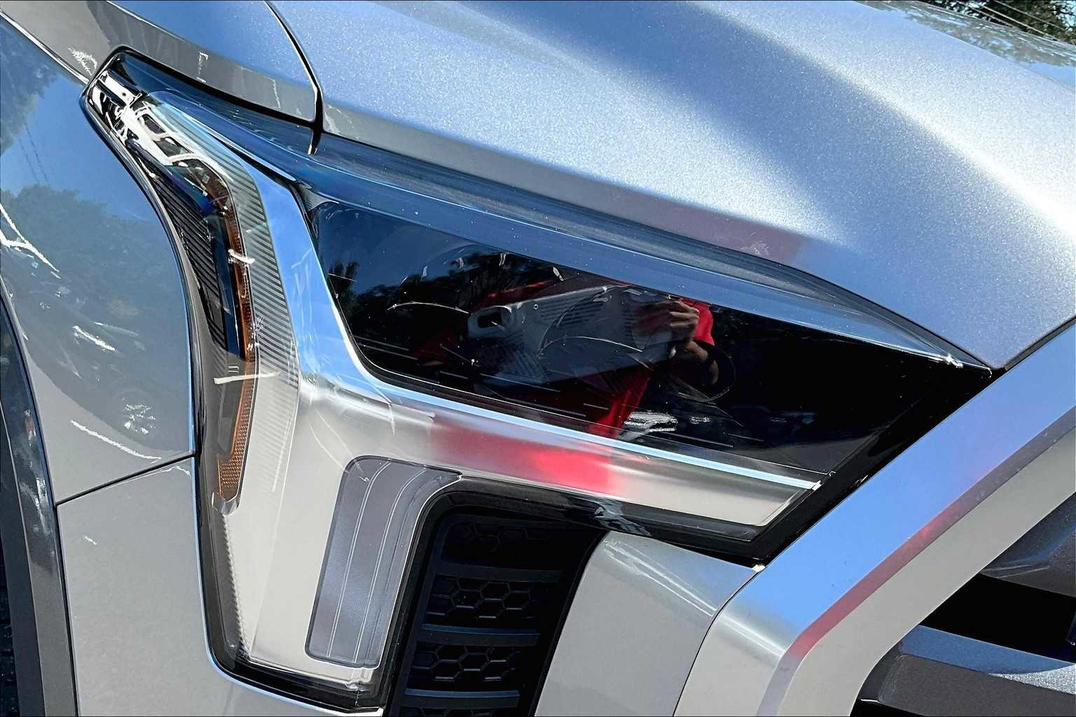 Used 2024 Toyota Tundra Limited image 25