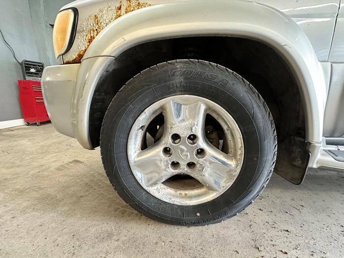 Used 2002 INFINITI QX4 4WD w/ (X03) Heated Seats Pkg image 10