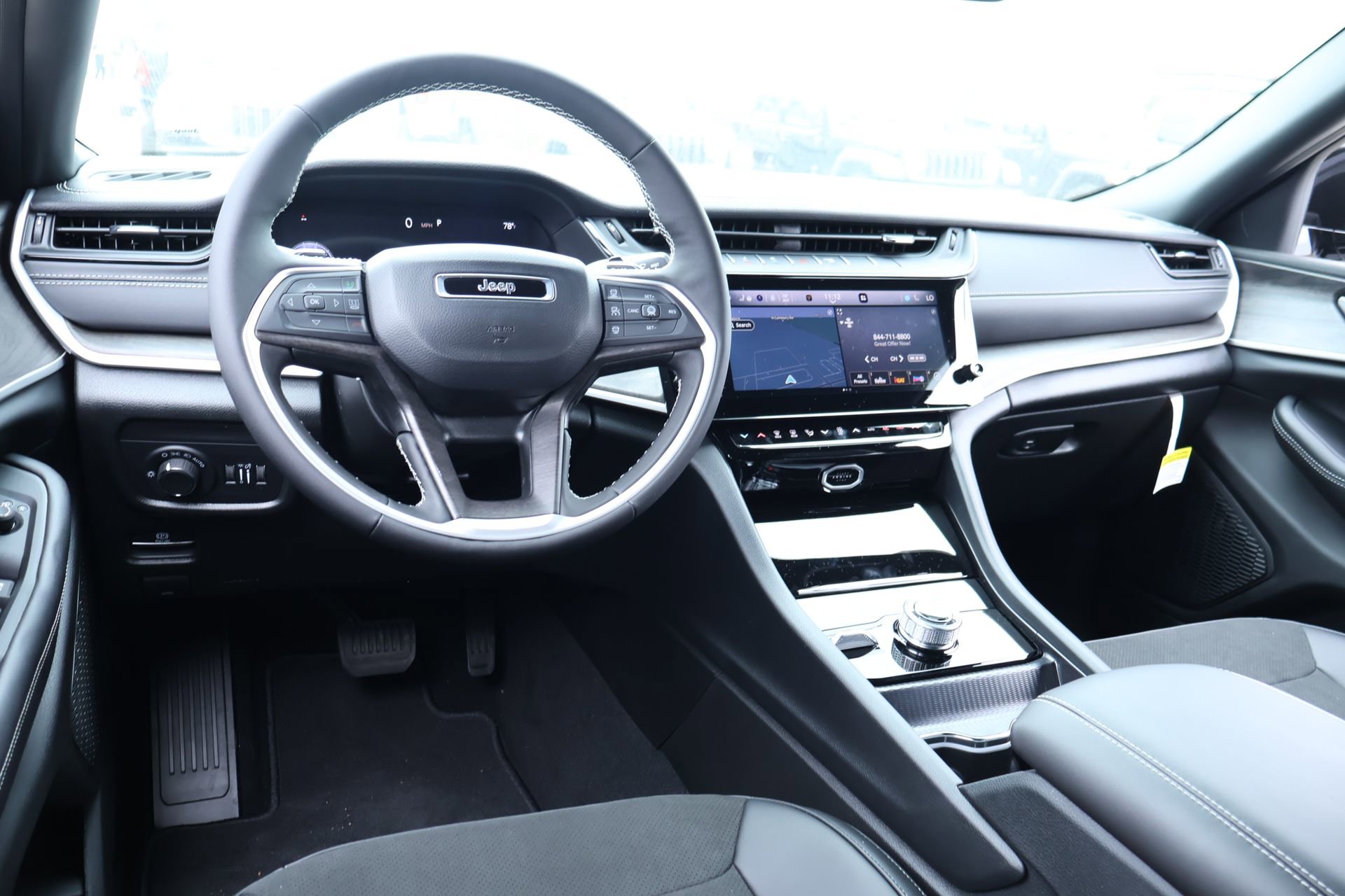 New 2026 Jeep Grand Cherokee L 4WD image 2