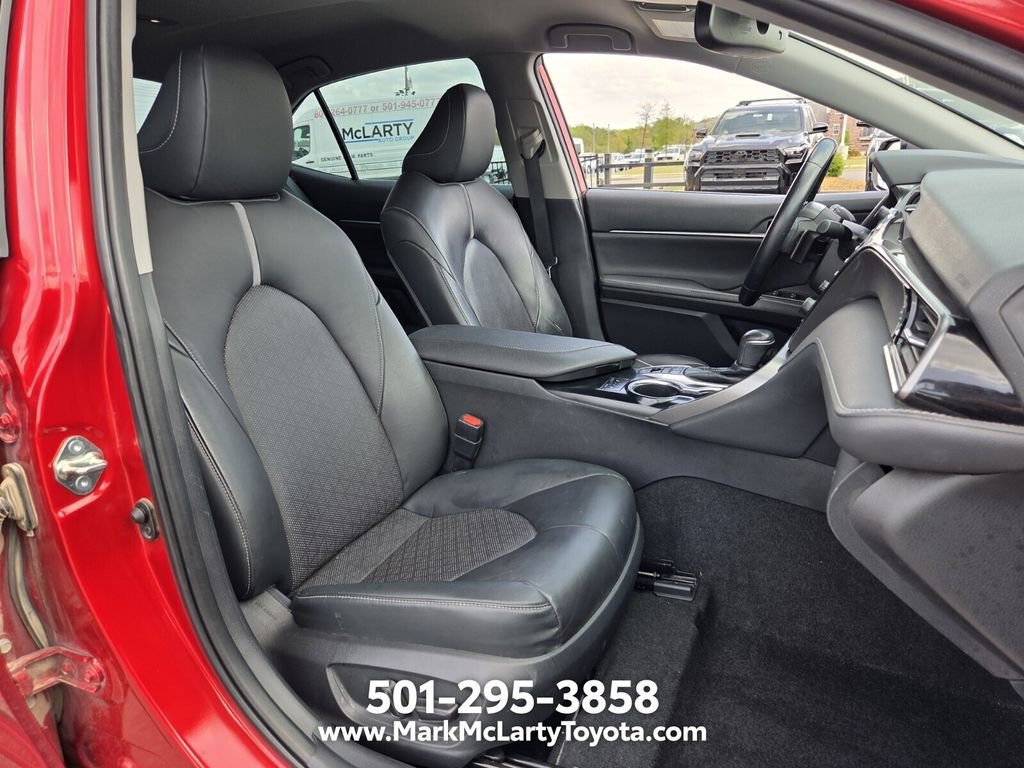 Used 2019 Toyota Camry XSE FWD image 15