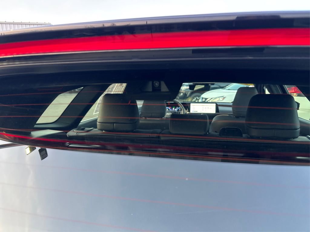 Used 2025 Toyota Crown Signia w/ Advanced Technology Package image 16