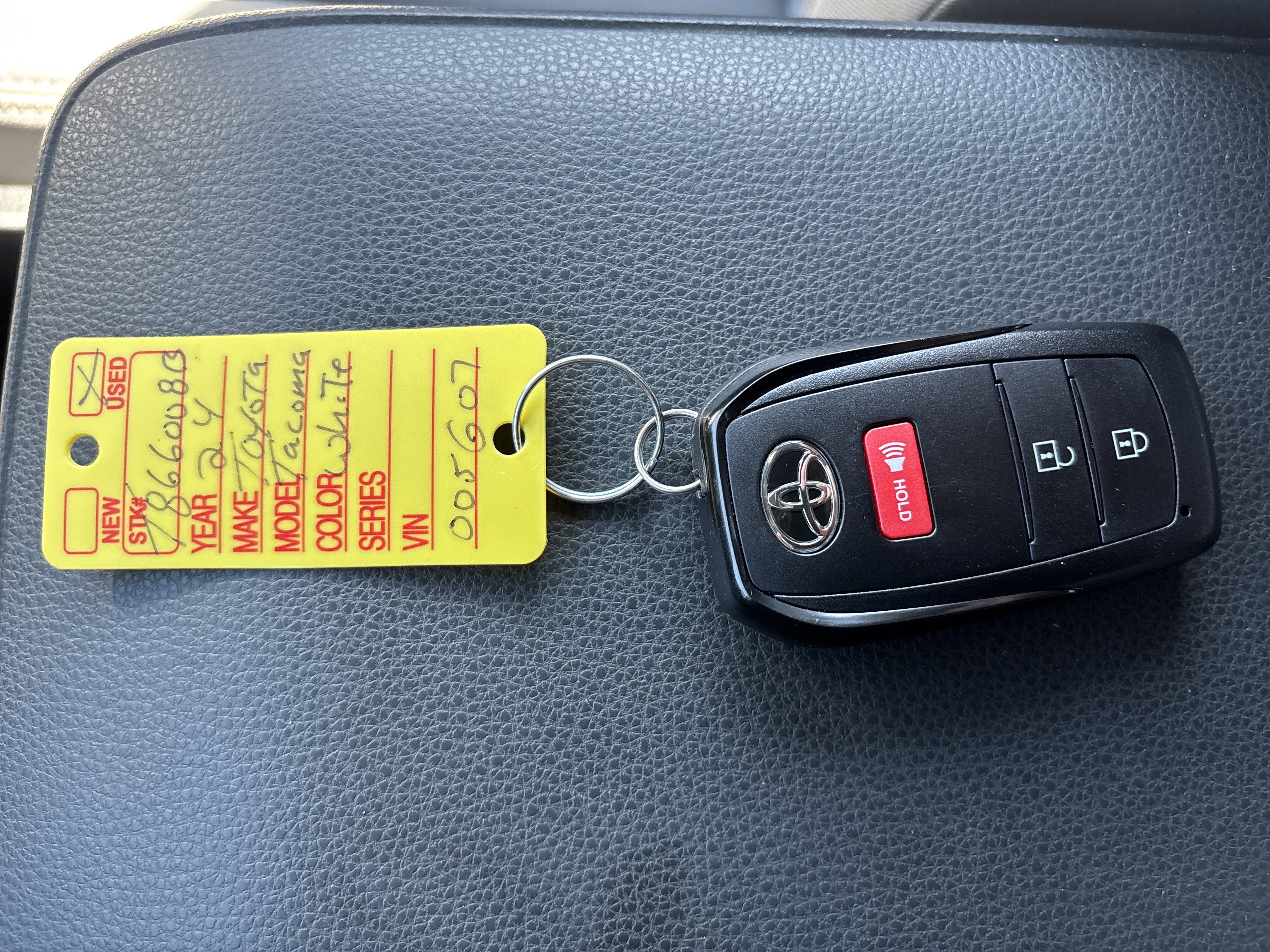 Certified 2024 Toyota Tacoma SR5 image 28