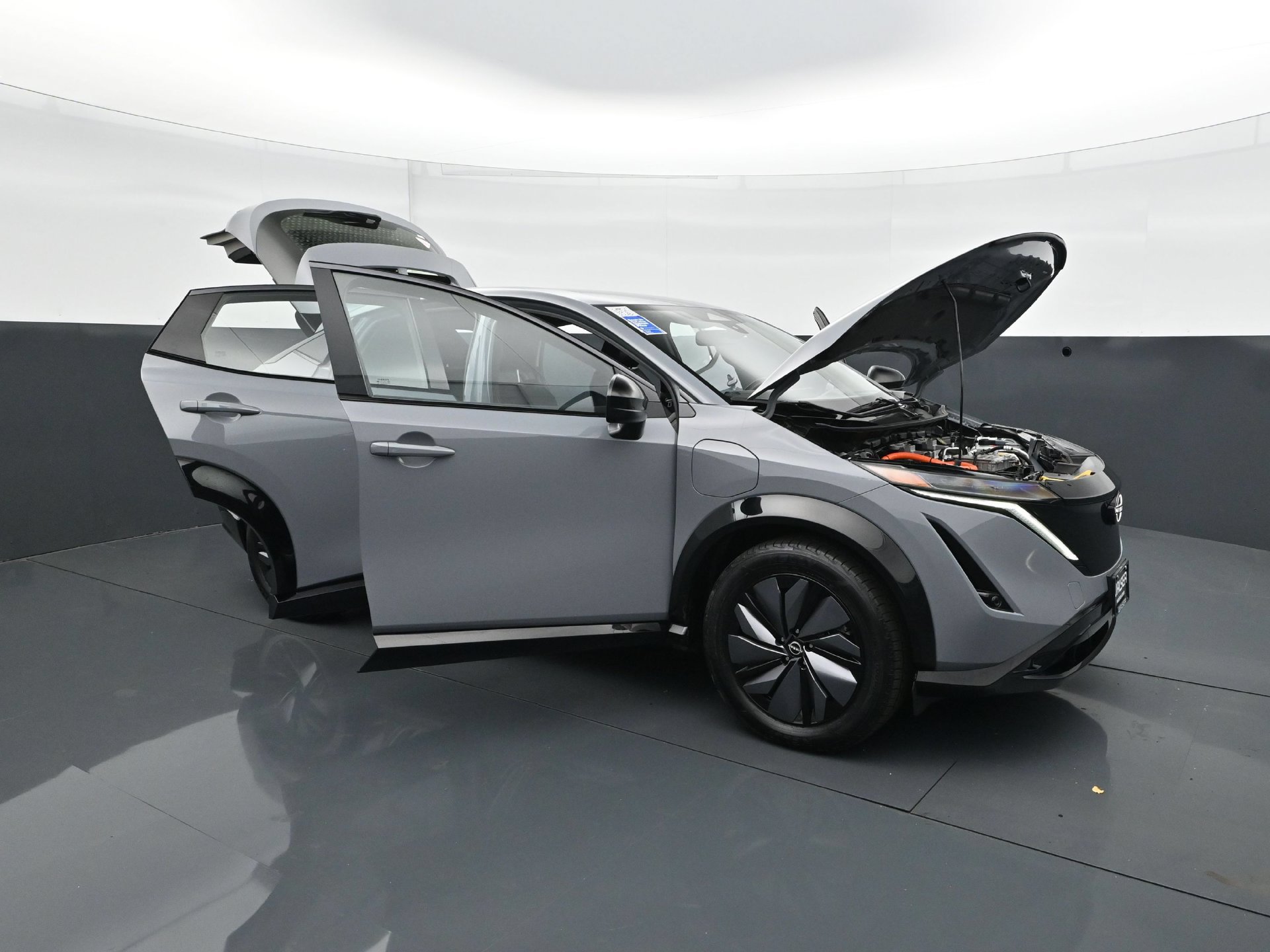 Used 2023 Nissan Ariya AWD image 35