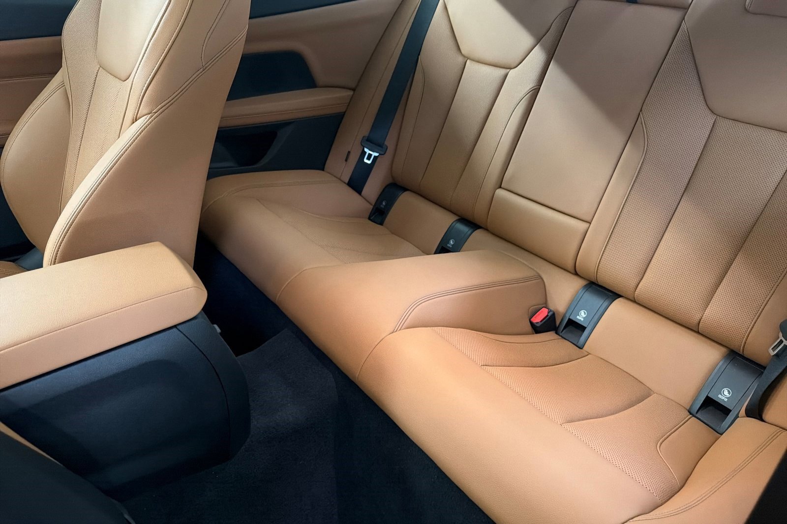 Certified 2024 BMW 430i Coupe w/ Convenience Package RWD image 28