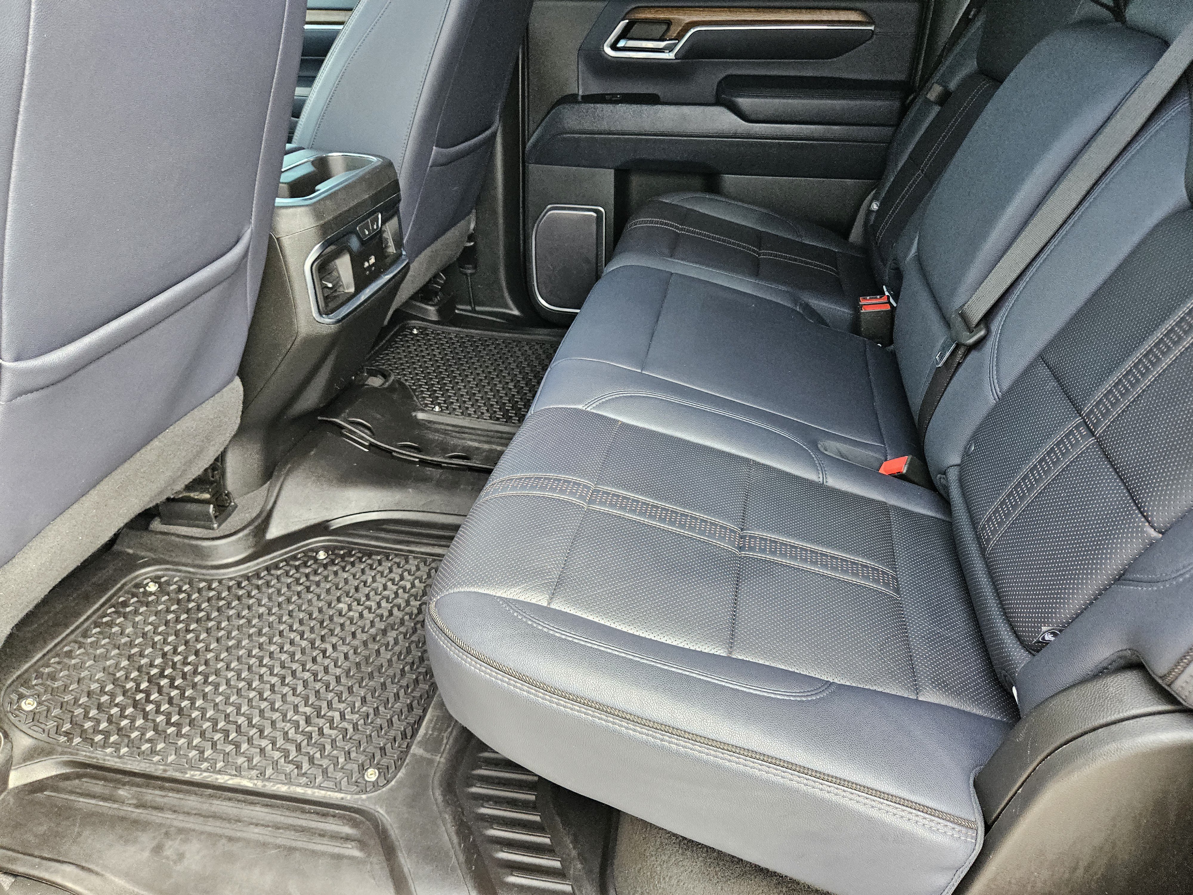Used 2024 Chevrolet Silverado 3500 High Country w/ High Country Premium Package AWD/4WD image 30